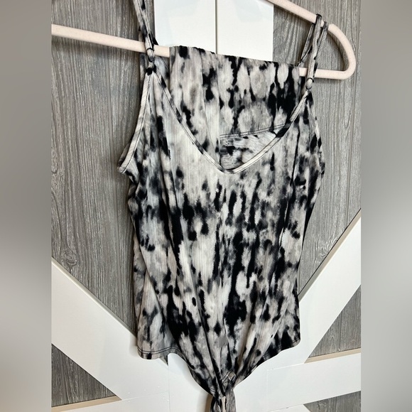 B4.13 Secret Treasureās 2 pc intimate set w/adjustable straps black/gray. Sz8-10 - Picture 5 of 5